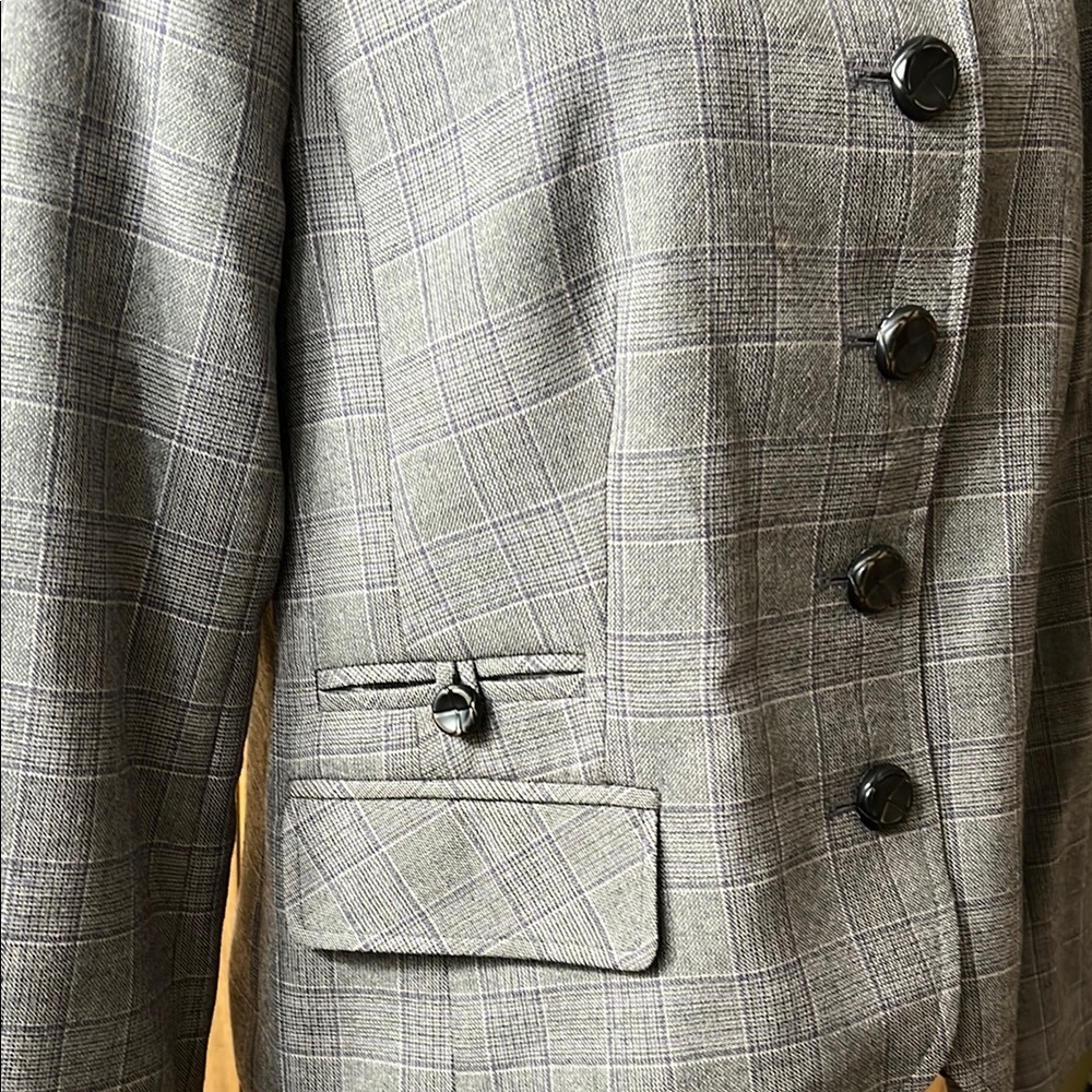 Pendleton Gray and Purple Plaid  Notched Lapel and Tailored Fit - Picture 4 of 7